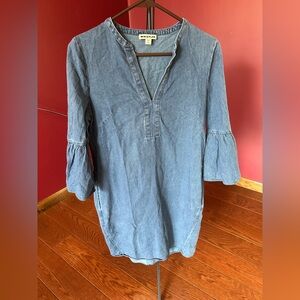 Denim dress with pockets